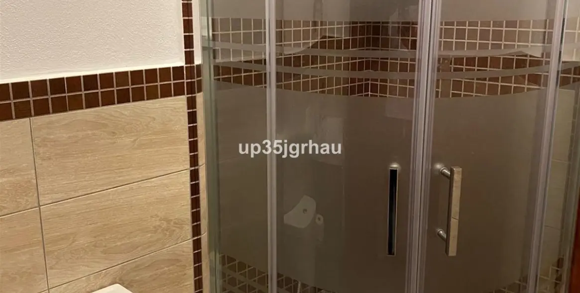 Продажа  отдельно стоящей виллы в Estepona 25