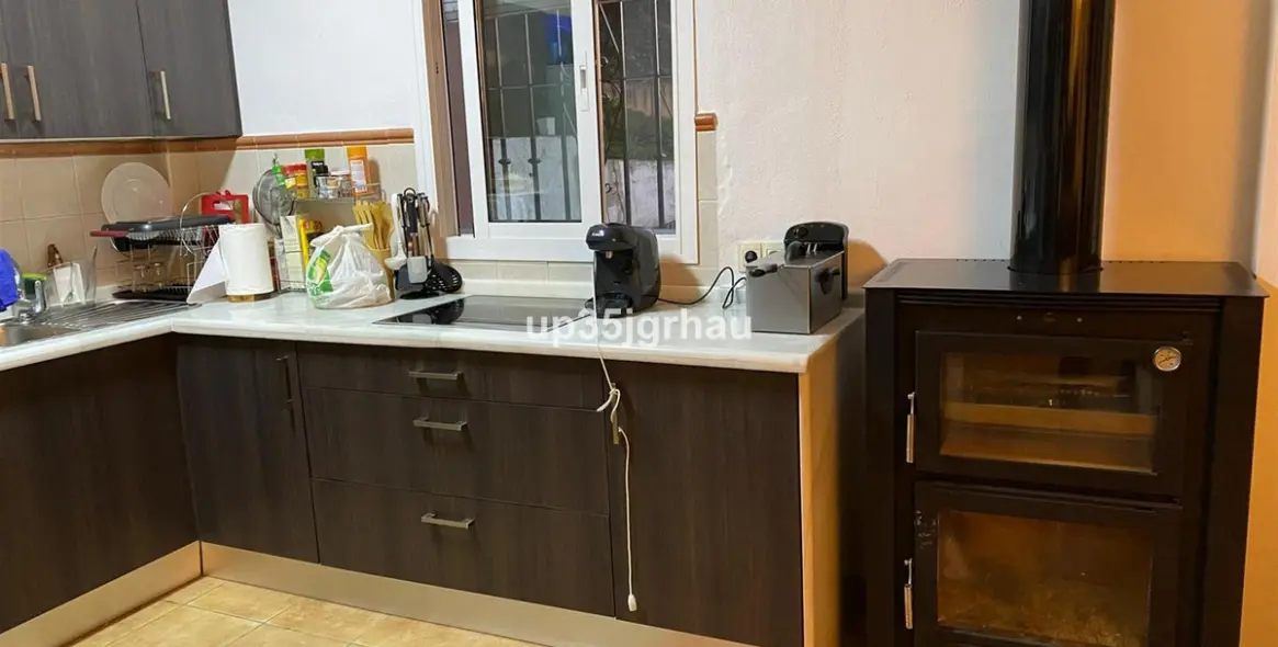 Продажа  отдельно стоящей виллы в Estepona 28