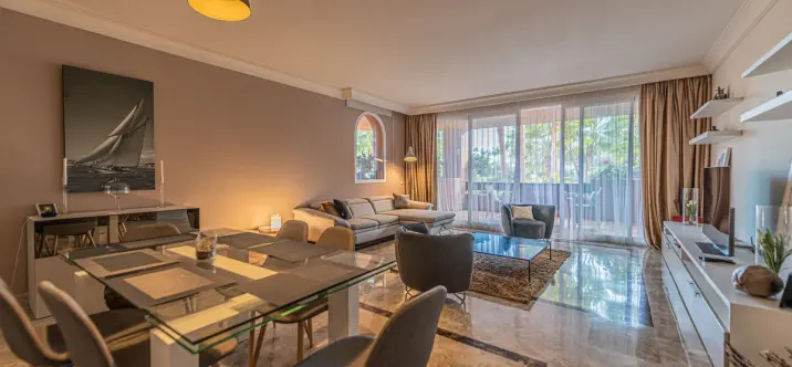 Sale of middle floor apartment in Nueva Andalucía 3