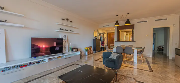 Sale of middle floor apartment in Nueva Andalucía 4
