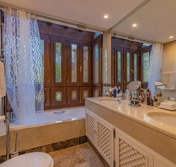 Sale of middle floor apartment in Nueva Andalucía