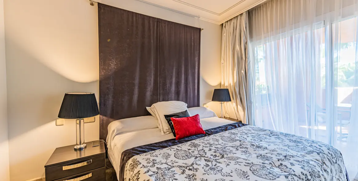 Sale of middle floor apartment in Nueva Andalucía 10