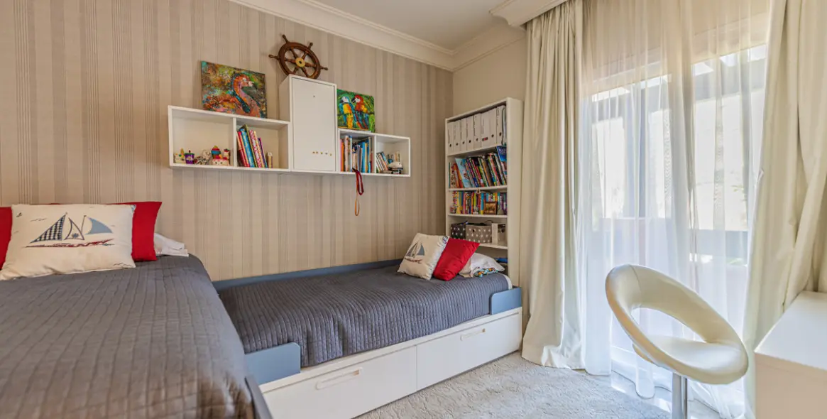 Sale of middle floor apartment in Nueva Andalucía 11