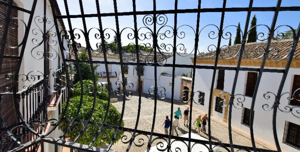 Sale of detached villa in Ronda 38