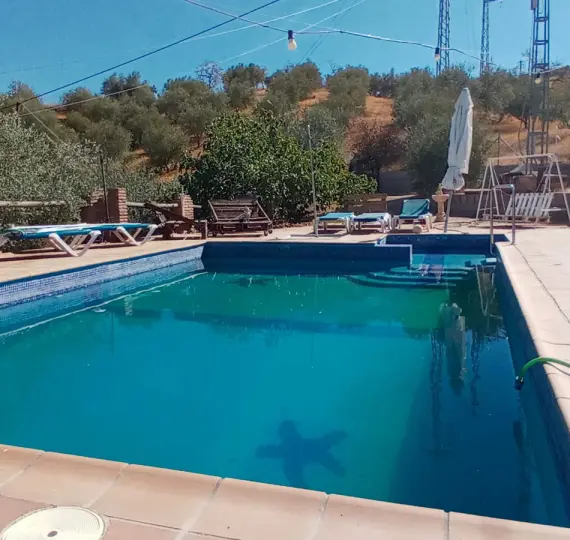 Продажа  отдельно стоящей виллы в Riogordo