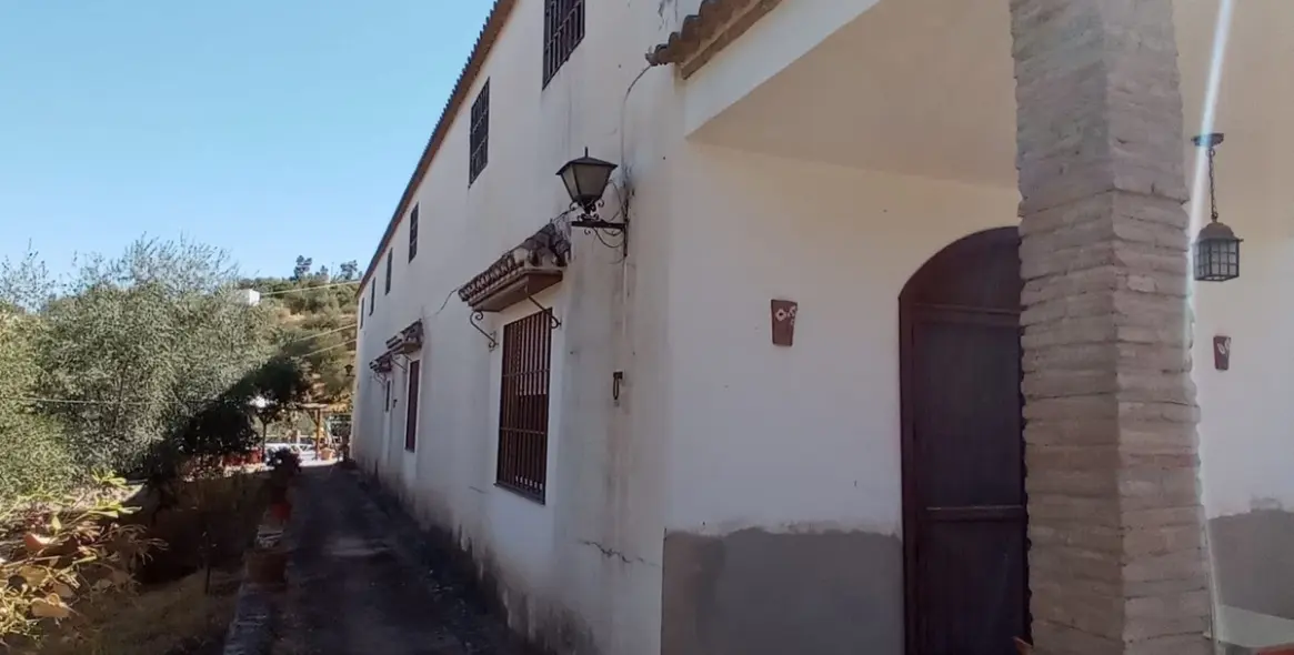 Venta de villa independiente en Riogordo 19