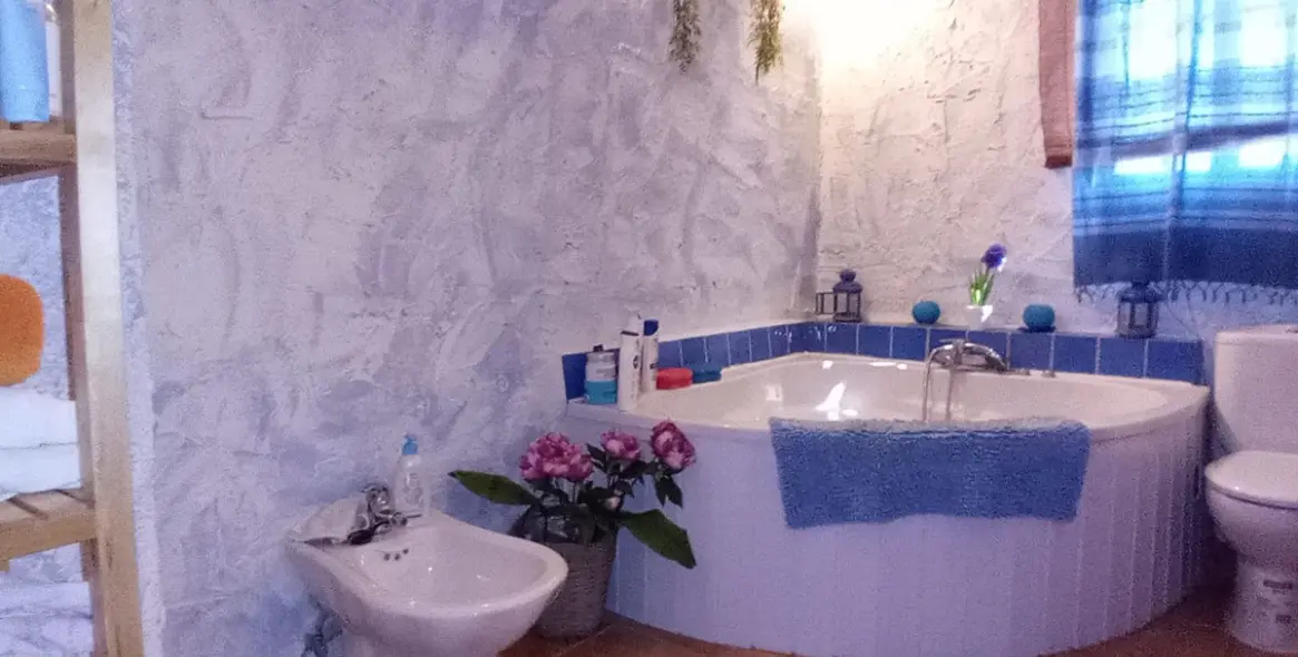 Sale of detached villa in Riogordo 46