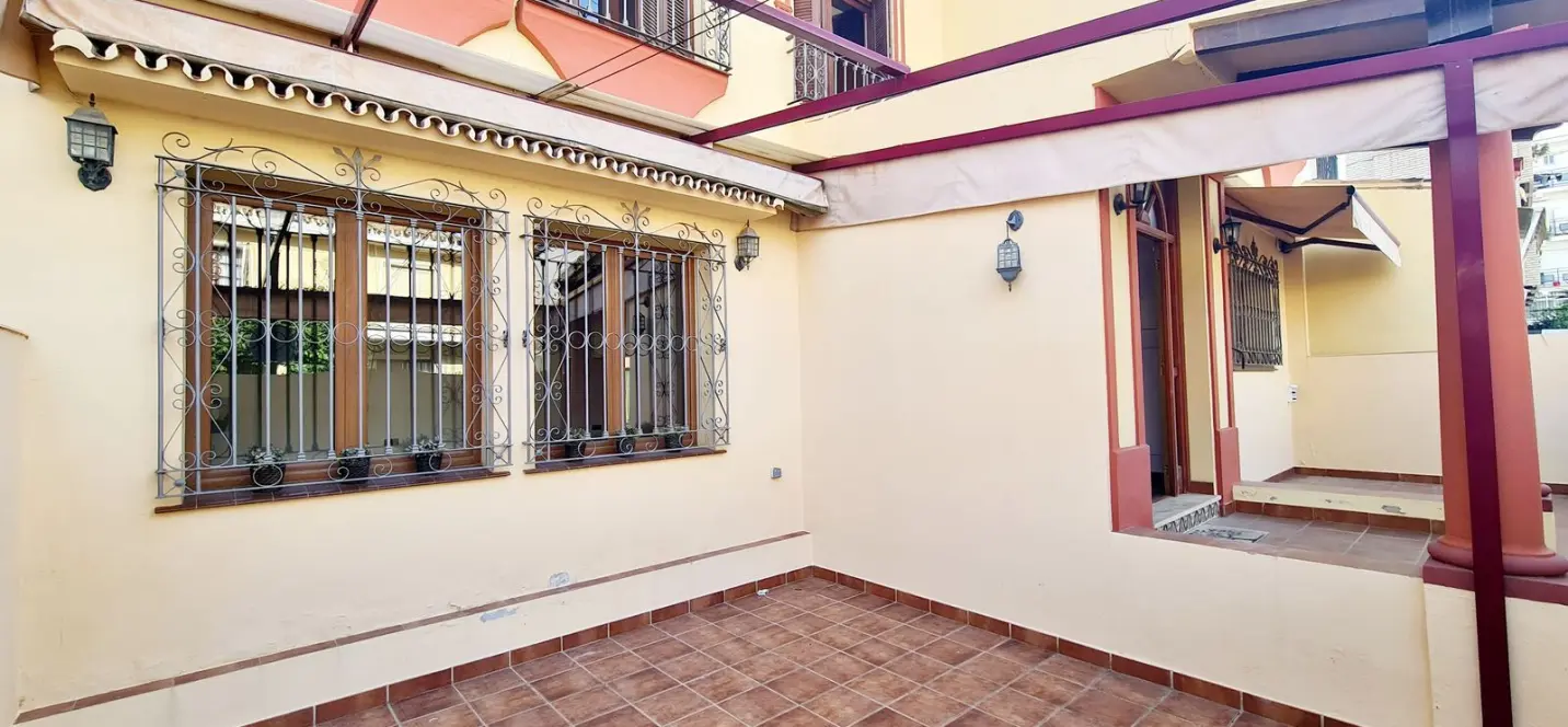 Продажа дома на две семьи в Fuengirola 1
