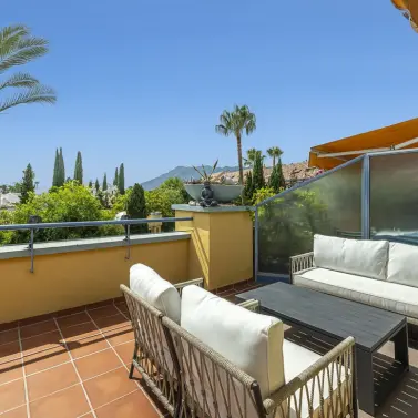 Sale of penthouse duplex in Bahía de Marbella