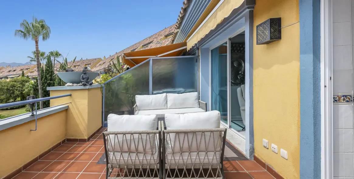 Sale of penthouse duplex in Bahía de Marbella 19