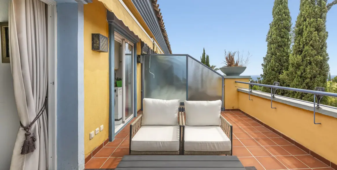 Продажа двухуровневого пентхауса в Bahía de Marbella 21