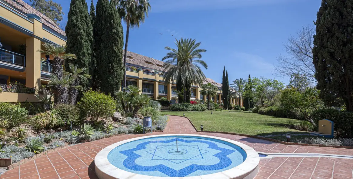 Продажа двухуровневого пентхауса в Bahía de Marbella 36