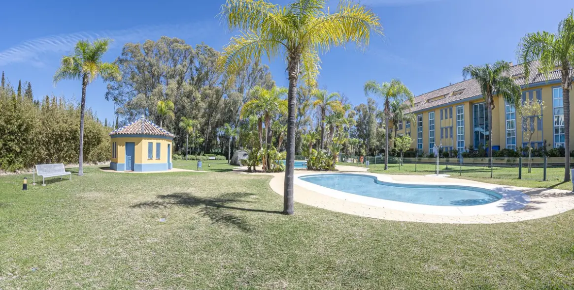 Продажа двухуровневого пентхауса в Bahía de Marbella 40