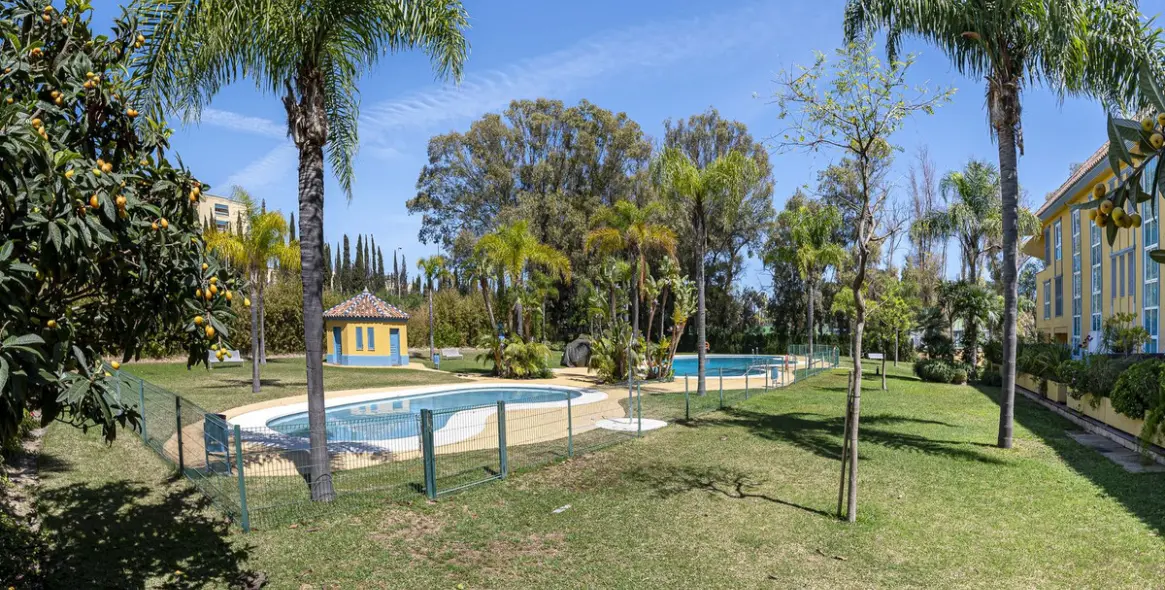 Продажа двухуровневого пентхауса в Bahía de Marbella 42