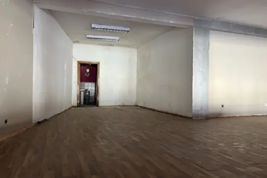 Image 4 thumb