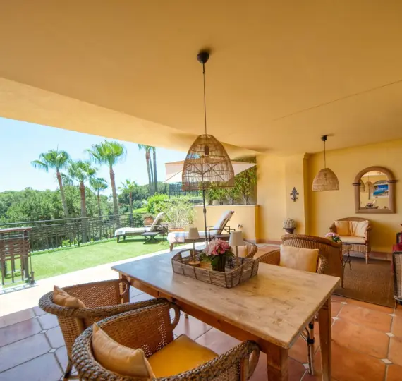 Продажа апартаментов на первом этаже в Sierra Blanca