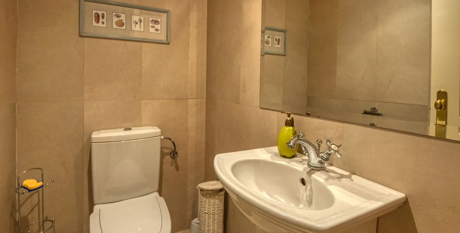 Sale of ground floor apartment in Sierra Blanca 11