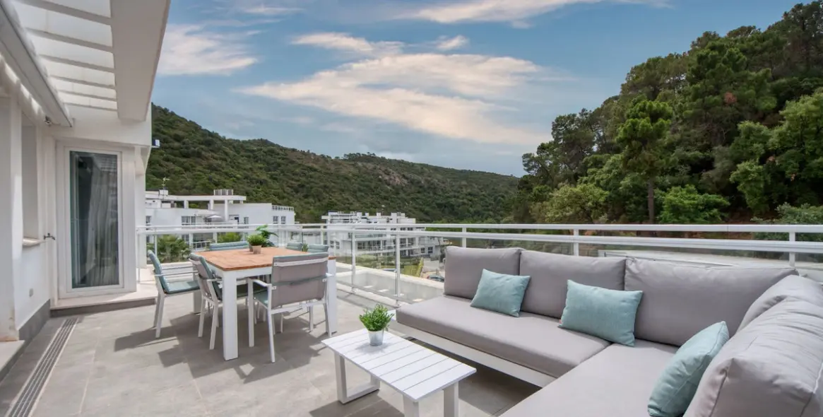 Продажа пентхауса в Benahavís 1