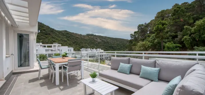 Sale of penthouse in Benahavís 0