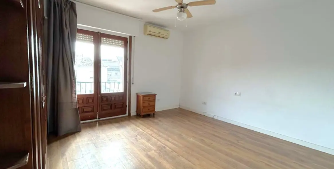 Sale of detached villa in El Coto 16