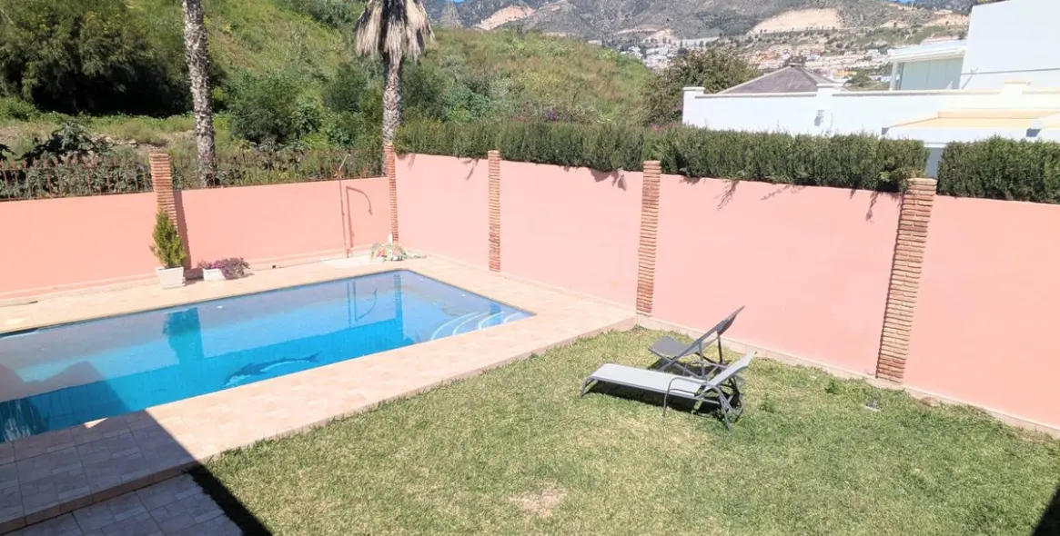Sale of detached villa in Benalmadena 2