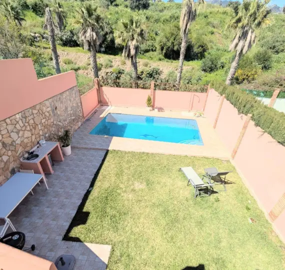 Detached villa R5188648