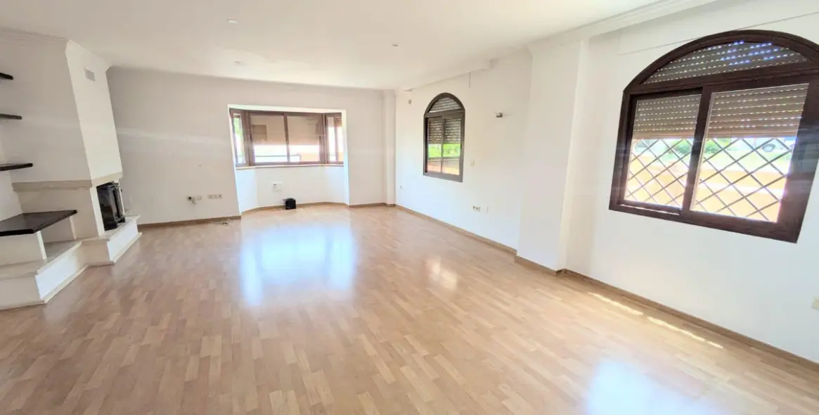 Sale of detached villa in Benalmadena 10