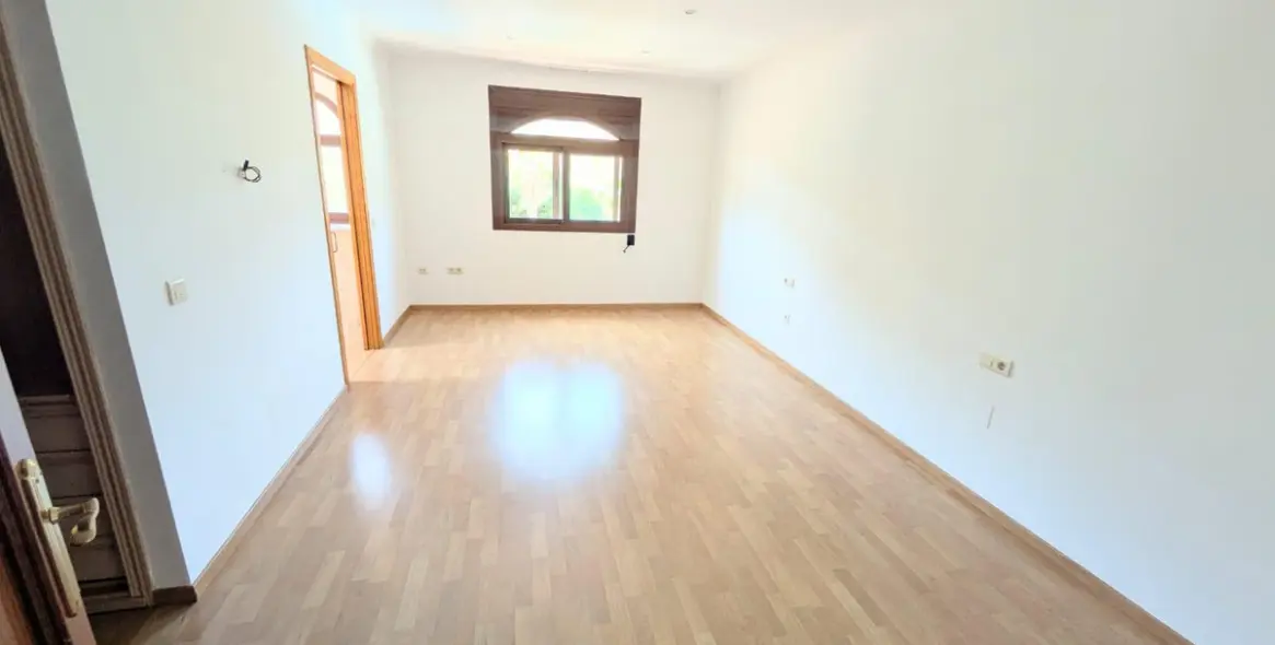 Sale of detached villa in Benalmadena 17