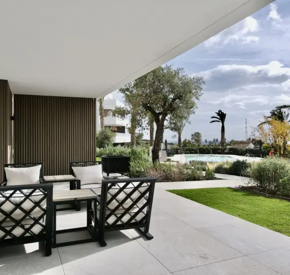 Продажа апартаментов на первом этаже в Los Arqueros