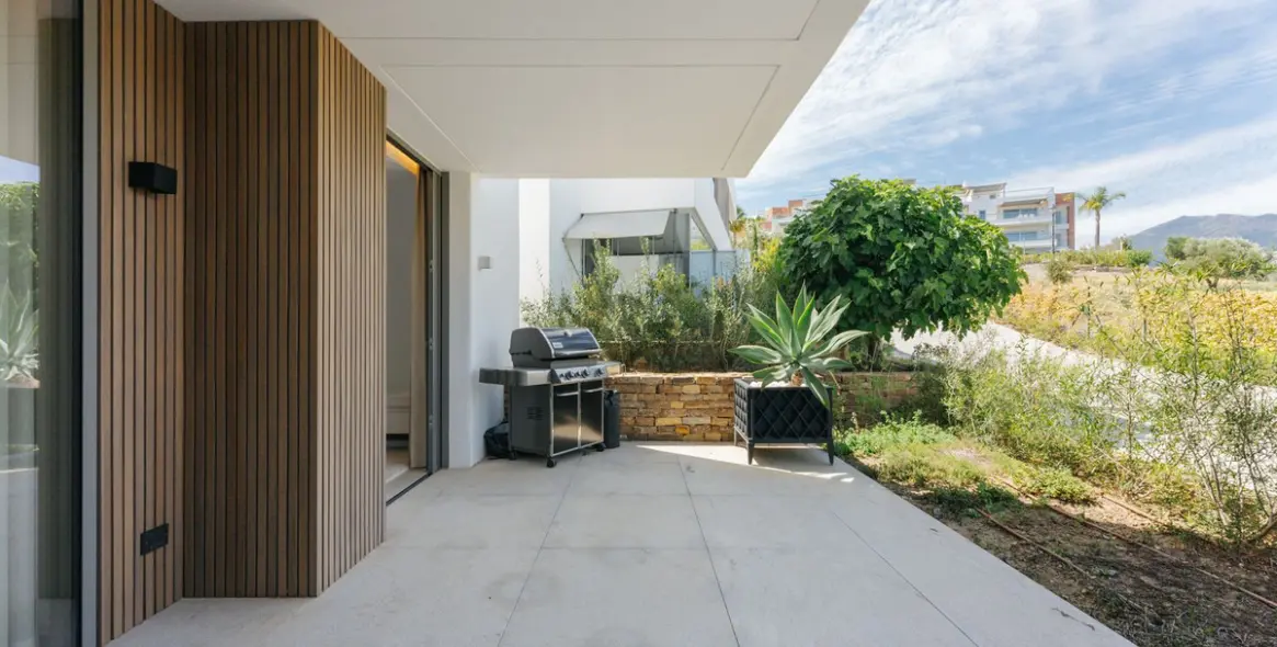 Продажа апартаментов на первом этаже в Los Arqueros 6