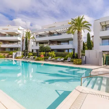 Продажа апартаментов на первом этаже в Los Arqueros