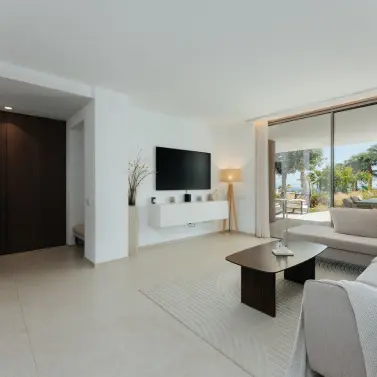 Продажа апартаментов на первом этаже в Los Arqueros