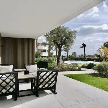 Продажа апартаментов на первом этаже в Los Arqueros