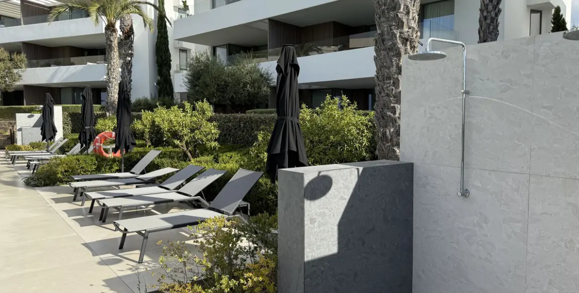 Продажа апартаментов на первом этаже в Los Arqueros 12