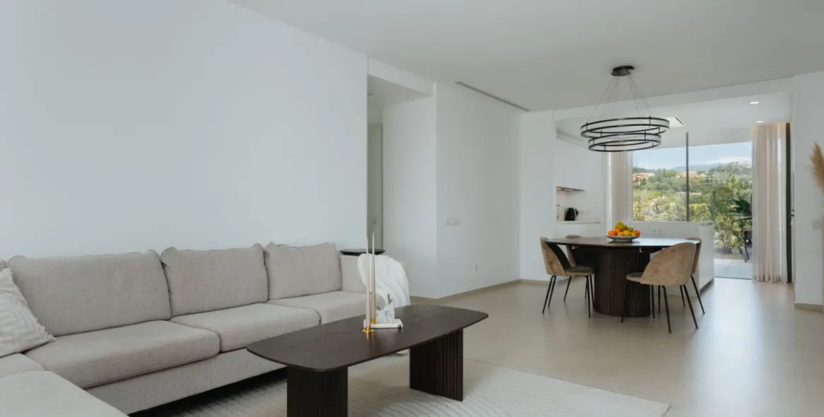 Продажа апартаментов на первом этаже в Los Arqueros 13