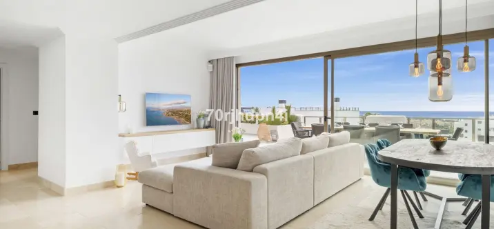 Sale of penthouse in Estepona 1