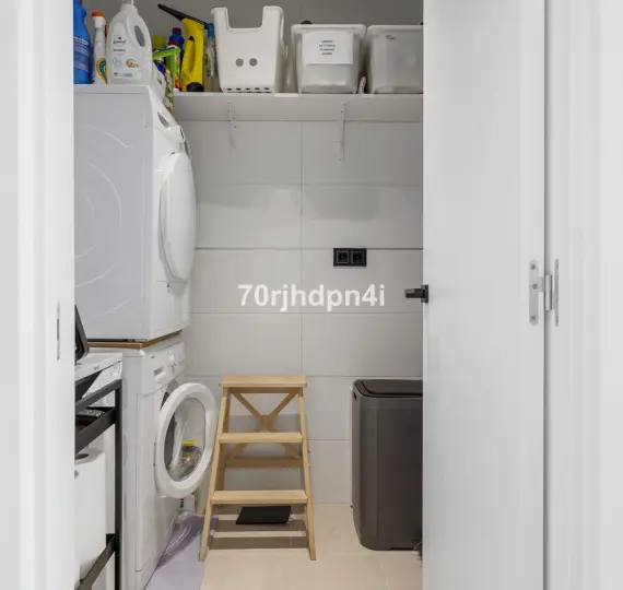 Sale of penthouse in Estepona