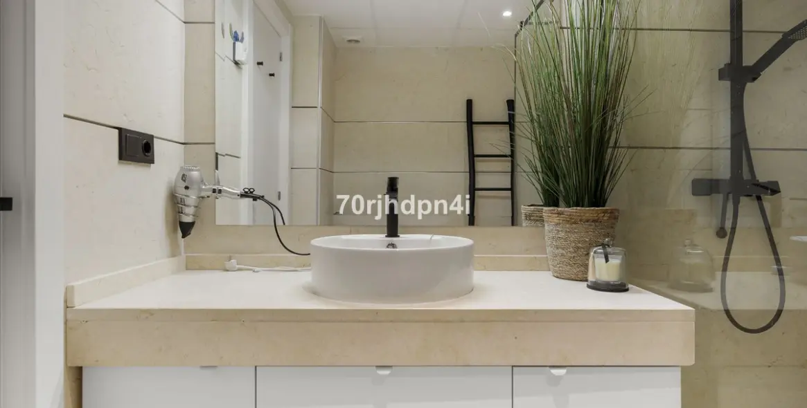 Sale of penthouse in Estepona 22