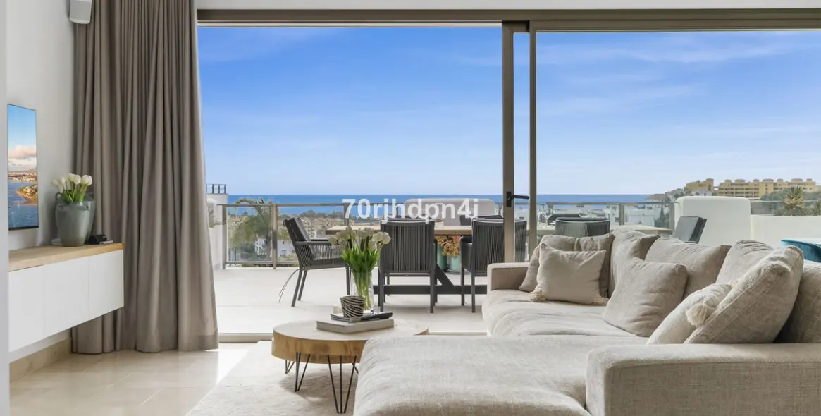 Sale of penthouse in Estepona 24