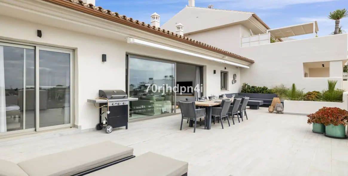 Sale of penthouse in Estepona 31