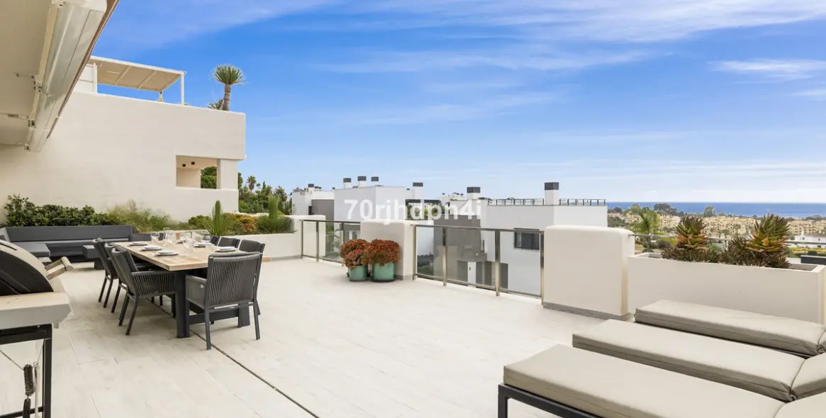 Sale of penthouse in Estepona 36