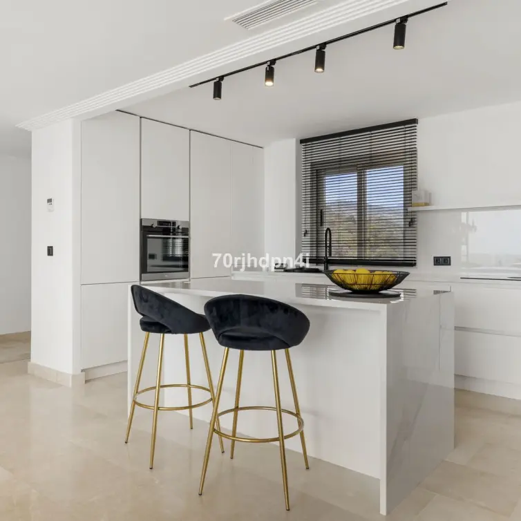 Продажа пентхауса в Estepona