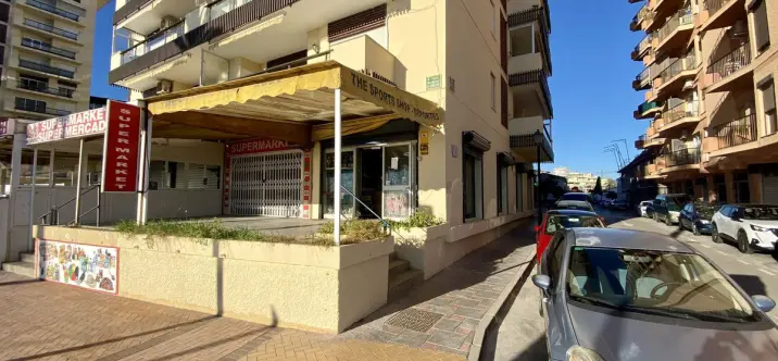 Venta de tienda en Fuengirola 0