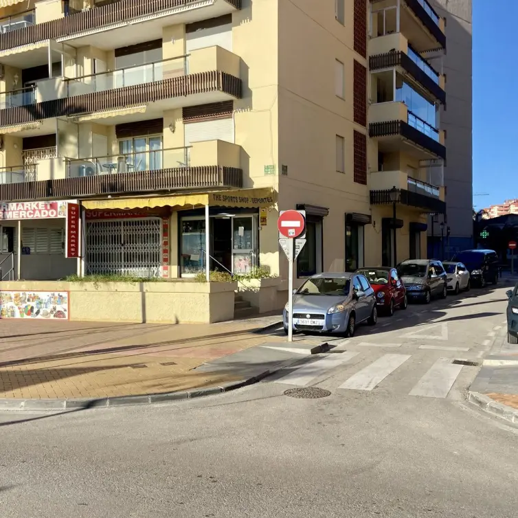 Sale of shop in Fuengirola