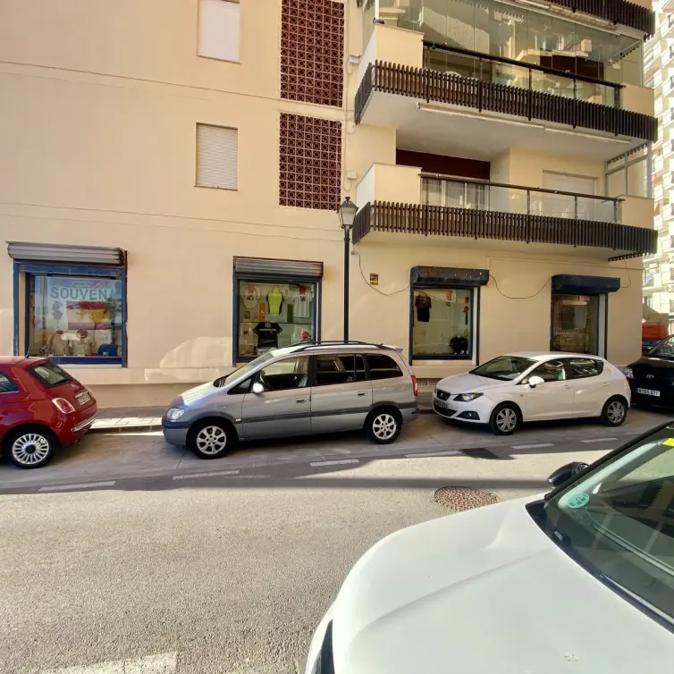 Sale of shop in Fuengirola