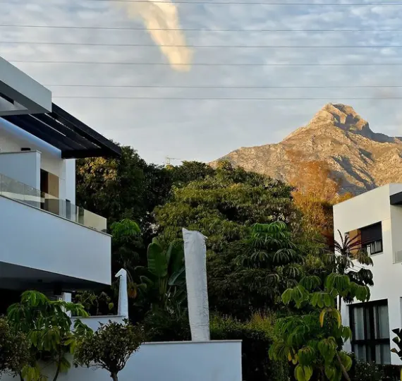 Таунхаус R5194195