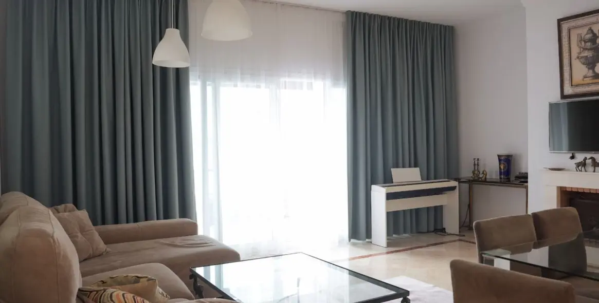 Long-term rent of middle floor apartment in El Paraiso 3