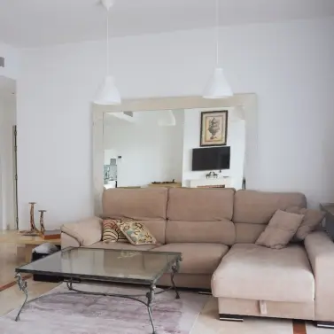 Long-term rent of middle floor apartment in El Paraiso