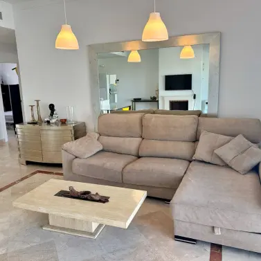 Long-term rent of middle floor apartment in El Paraiso