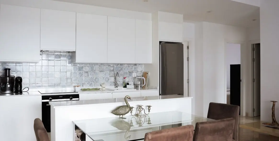 Long-term rent of middle floor apartment in El Paraiso 7